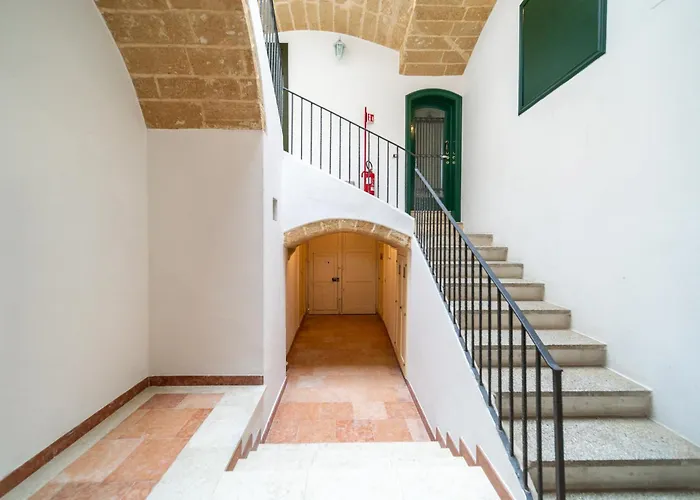 Palazzo Antica דירה
